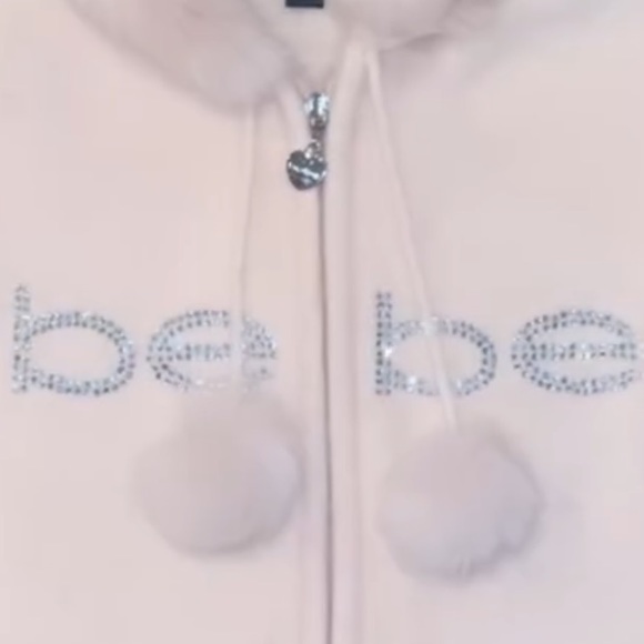 ISO in search of π£π£ pom pom bebe sweaters π£π£ππ»π - Picture 2 of 2